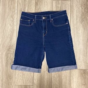 Levi’s Mid Thigh Shorts